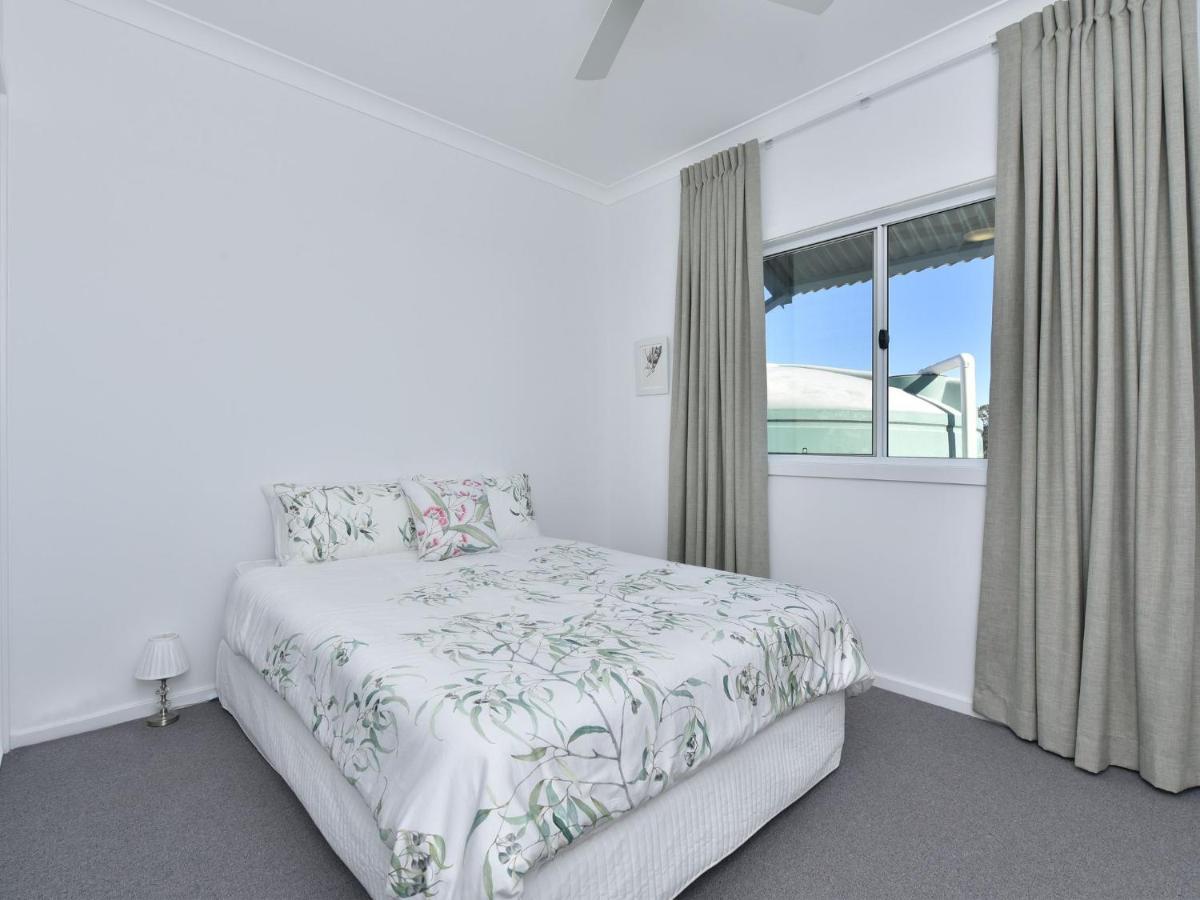 Farm stay Kinloch Renovated To New On Daisy Hill Vineyard *